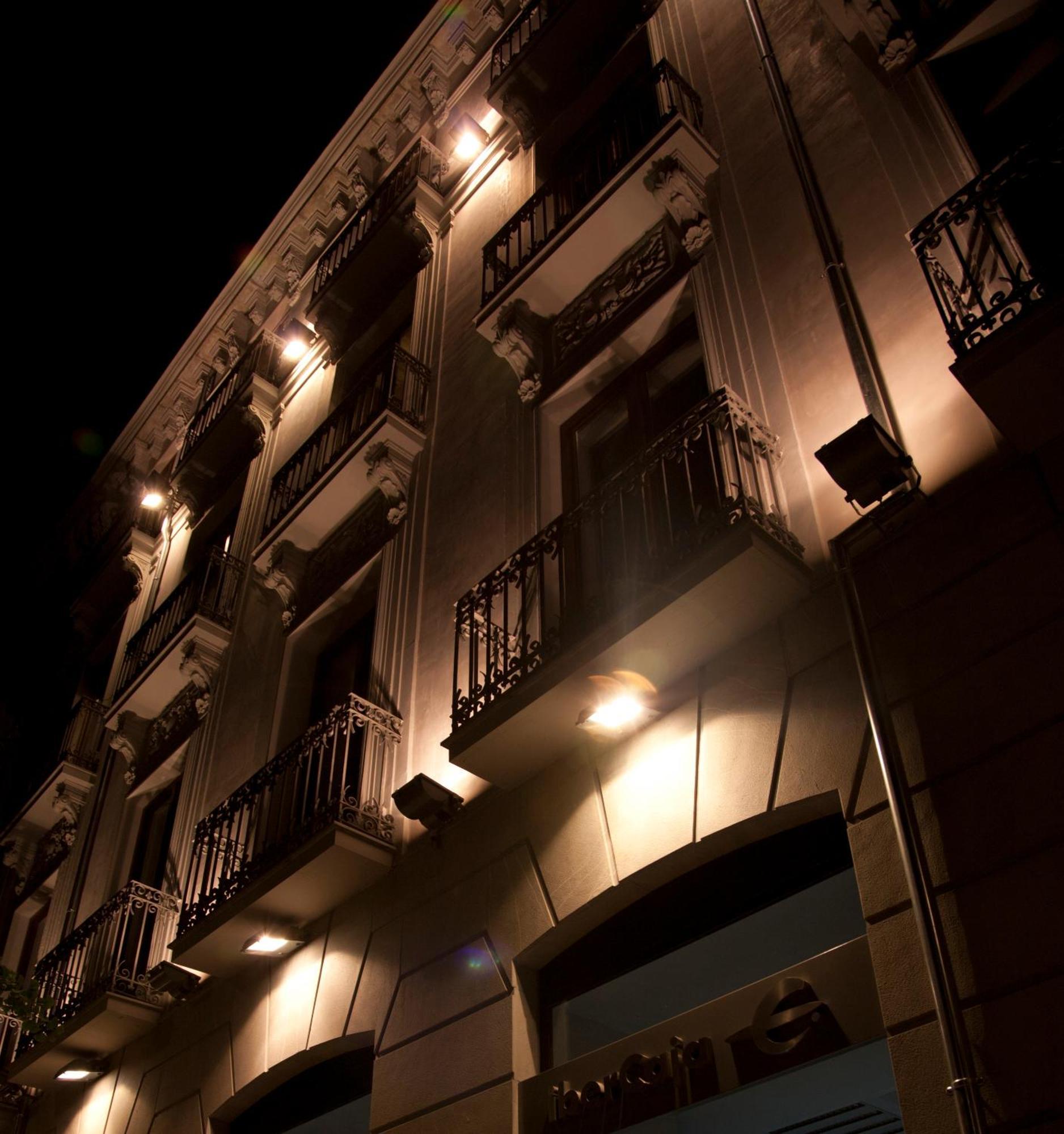 Bibo Suites Gran Via Гранада Екстериор снимка